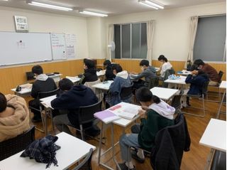 アクシア個別教室 段原校9