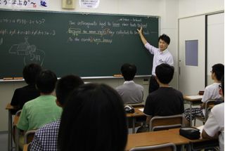 京進の中学・高校受験ＴＯＰΣ 教室 3