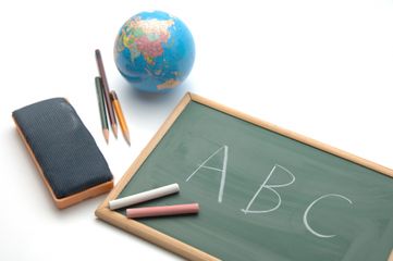 赤ちゃんへの英語教育はいつから?効果はある?おすすめ教材は?