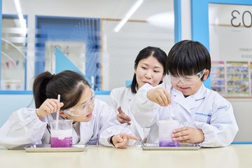 ベネッセサイエンス教室の好奇心をそそる教材とは?実験器具は1人1台!