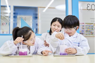 ベネッセサイエンス教室の好奇心をそそる教材とは?実験器具は1人1台!