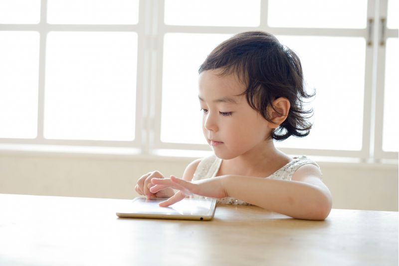 幼児向けタブレット学習の効果やデメリットは？上手な活用法も