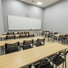 NEVER TOO LATE 教室 4