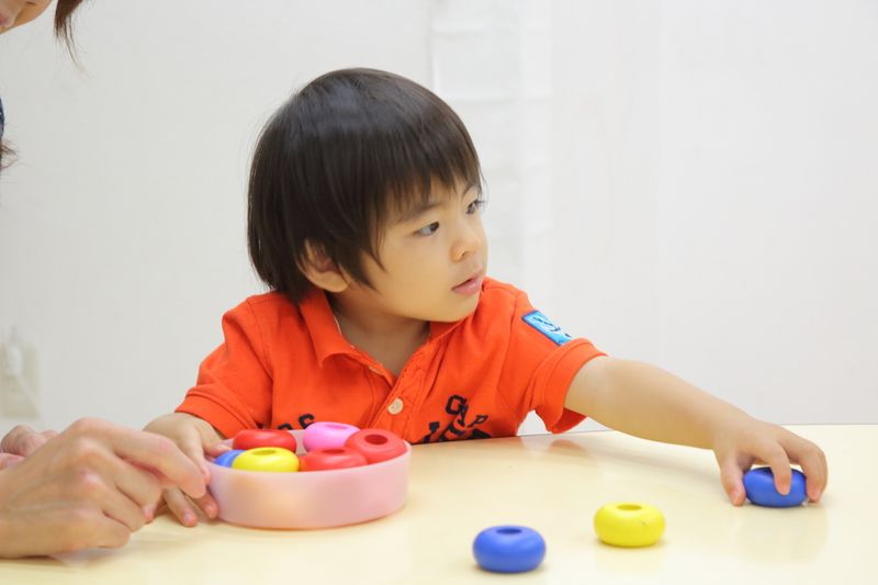 講談社こども教室「すこやか」幼児コースの特長や料金は?生後3ヵ月から受講OK