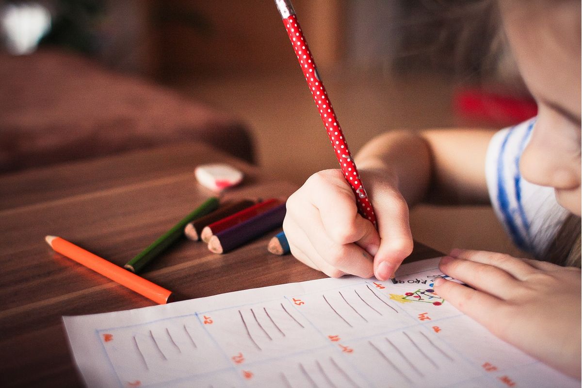 自宅での英語学習におすすめ 小学生向け英語教材ランキング5選 子供の習い事の体験申込はコドモブースター