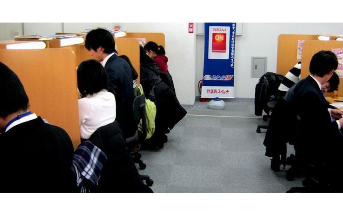 個別指導 スクールIE 教室 2