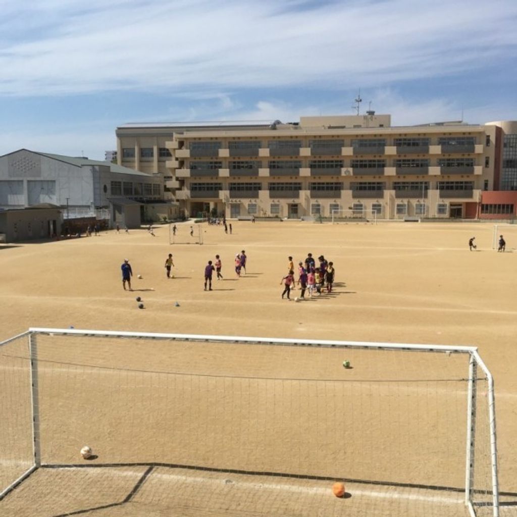 伏虎少年サッカークラブ 和歌山市立伏虎義務教育学校グラウンド写真・教室の様子