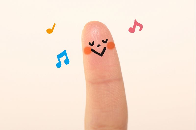 赤ちゃんの知育に音楽がおすすめ おすすめ曲やおもちゃも 子供の習い事の体験申込はコドモブースター 赤ちゃんの知育に音楽がおすすめ おすすめ曲やおもちゃも 子供の習い事の体験申込はコドモブースター