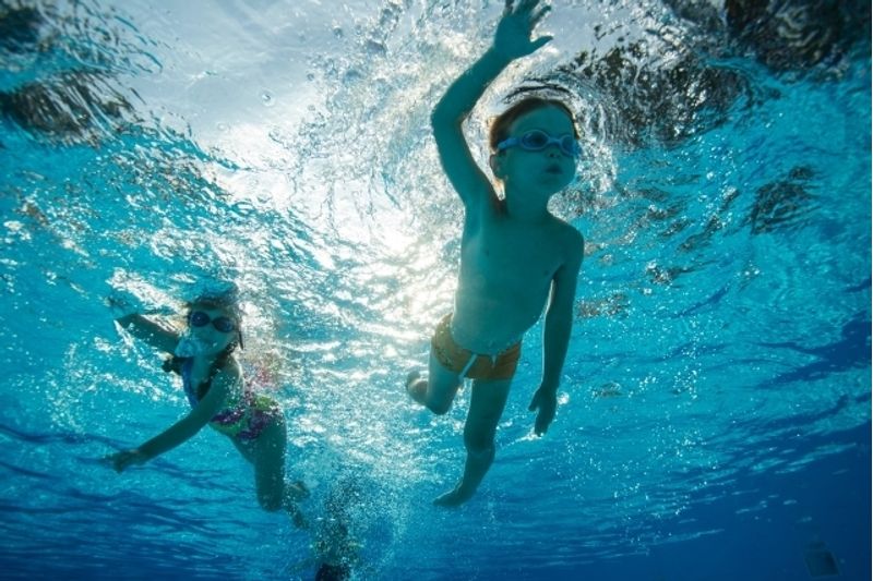 もっと水泳が上手くなりたい！スイミングに通う子どもの上達法とは？