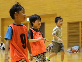 笑顔と成長のバスケ教室Tanza 検見川総合運動場3