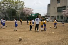 緑地公園駅 のサッカースクールを一挙公開 子供の習い事口コミ検索サイト コドモブースター