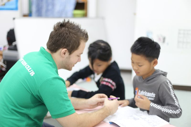 ペッピーキッズクラブの小学校高学年コースの内容は?料金や特徴も