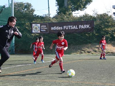 東急Sレイエス フットボールスクール 聖蹟桜ヶ丘のU-10クラス（8～10歳）