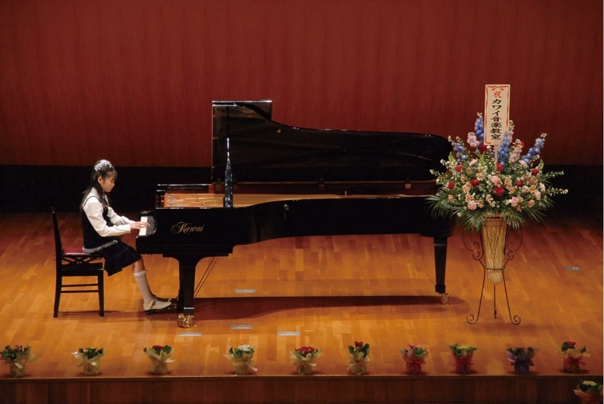 はじめから 音楽性 を育て 表現力 を大切にする カワイ音楽教室ピアノ講師三友先生インタビュー 子供の習い事の体験申込はコドモブースター
