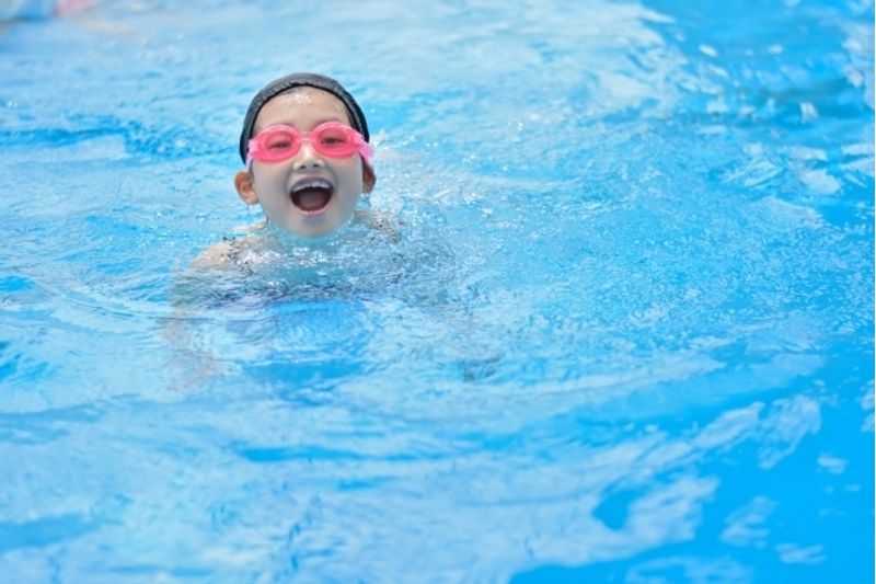 浜松市で探す子供向けスイミングスクール10選。親子のスキンシップに！