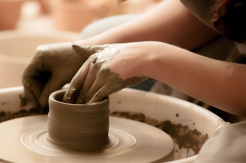 子どもの習い事に陶芸を！メリット満載で注目度アップ中