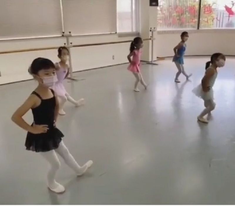 越智ゆう子バレエスタジオの様子