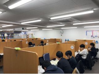 個別指導 スクールIE 教室 3