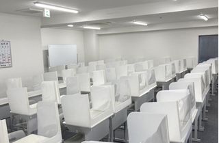 坪田塾【中学生・高校生コース】 教室 3