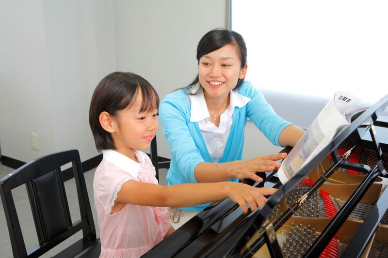 カワイ音楽教室で小学生から始めるピアノ！気になる料金や指導法も