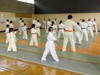 新極真会新潟県本部道場 教室 4