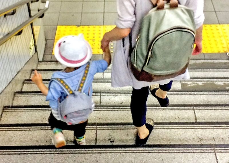 学童保育の送り迎えはみんなどうしてる 公立でも送迎サービスがあるの 子供の習い事の体験申込はコドモブースター 学童保育の送り迎えはみんなどうしてる 公立でも送迎サービスがあるの 子供の習い事の体験申込はコドモブースター