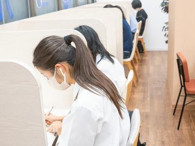 成基の自立学習 ゴールフリーLab 亀岡駅前のAI教材 | atamaplus