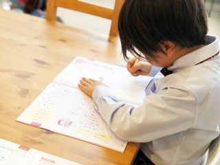 【男女別】小学校低学年に人気の習い事ランキング!パパママが実際に選んだ習い事 ベスト5