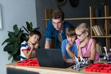 ステモン×スタープログラミング | 子ども向けプログラミングスクール3校の月謝・口コミ・特徴を比較!