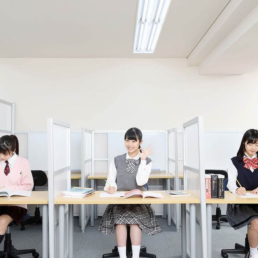 英智学館 教室 1