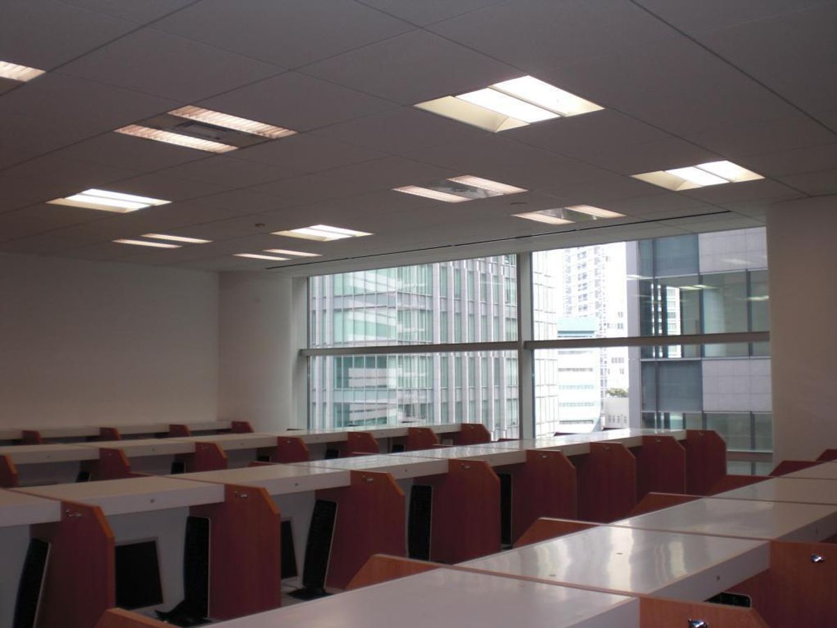 東進衛星予備校【MSGnetwork】 横浜駅きた東口校4