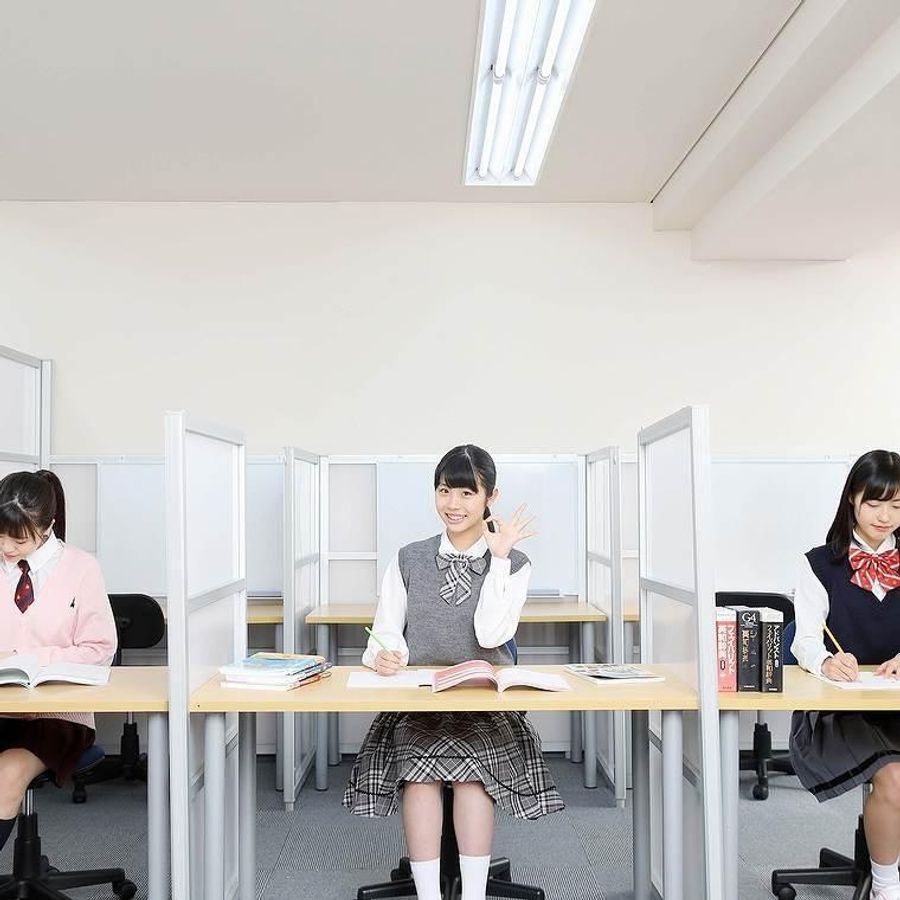 英智学館 教室 1