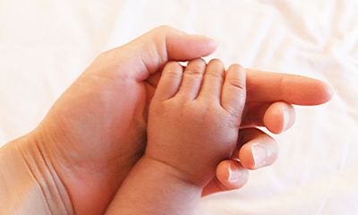 赤ちゃんはいつから言葉を理解する 早い遅いはあるの 子供の習い事の体験申込はコドモブースター 赤ちゃんはいつから言葉を理解する 早い遅いはあるの 子供の習い事の体験申込はコドモブースター