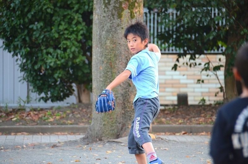 子どもに野球をさせたいなら!適齢期や興味をもってもらう方法とは