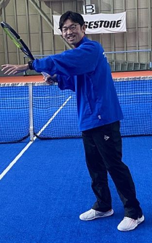 テニスラウンジ テニスラウンジ久居の先生