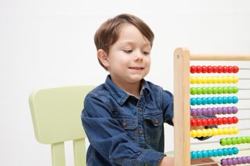 赤ちゃん向けの人気知育玩具10選!年齢別に紹介