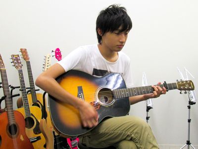 新響楽器　小学生ギター教室 ミュージックサロン 伊丹のアコースティックギターコース