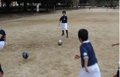 箕面市 のサッカースクールを一挙公開 子供の習い事口コミ検索サイト コドモブースター