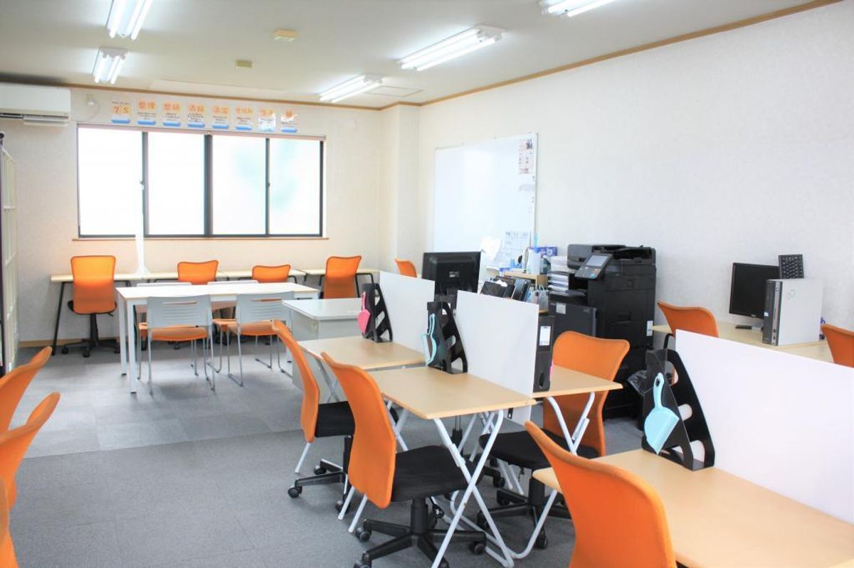 個別指導のグランアシスト 新涯教室9