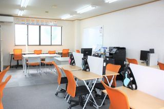 個別指導のグランアシスト 新涯教室9