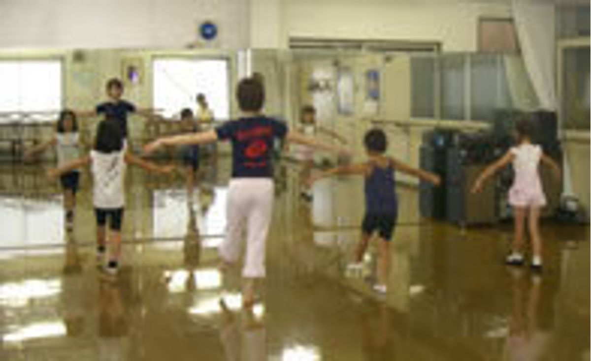 真弓ダンススタジオ 福岡県福岡市中央区渡辺通の子どもダンススクール 子供の習い事の体験申込はコドモブースター