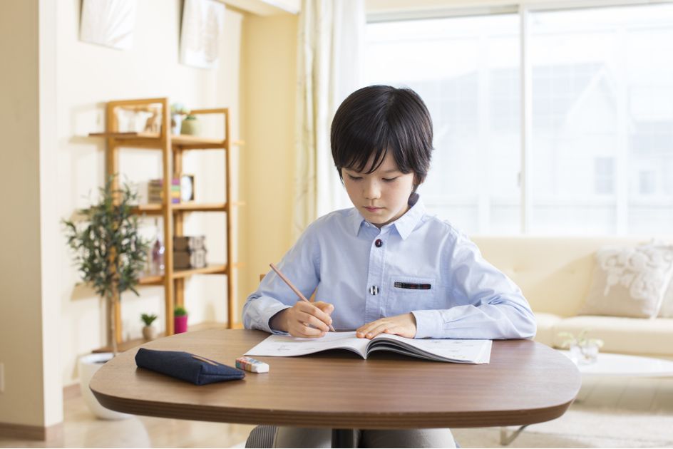 Z会小学生向けコース5年生 で高学年の授業も万全 中学受験対策にも 子供の習い事の体験申込はコドモブースター