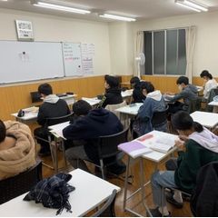 進学塾アクシア 教室 2