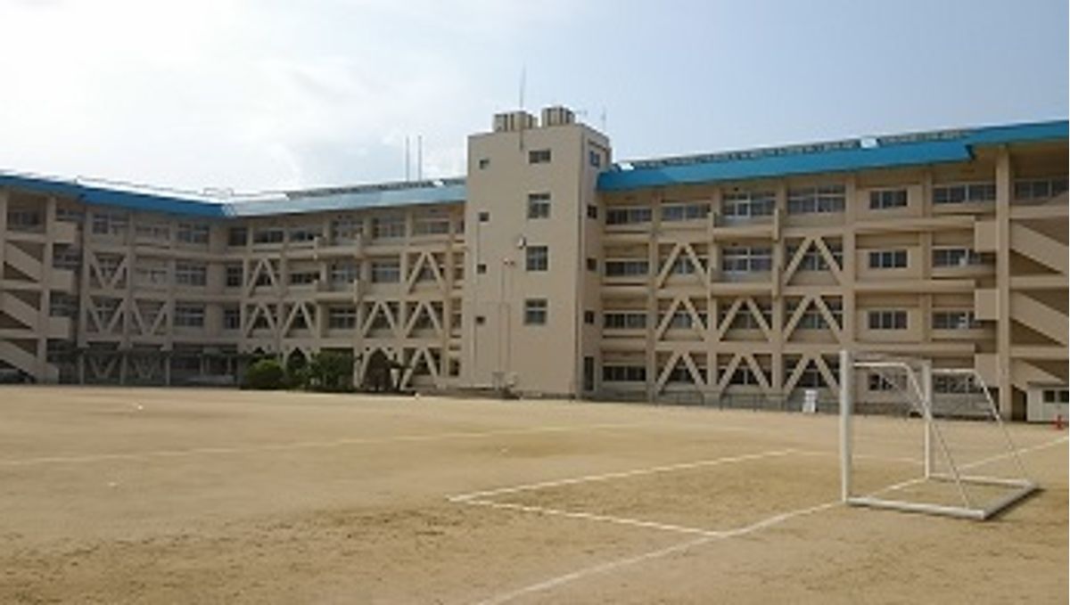 岡小サッカースクール 松前町立岡田小学校運動場 口コミ 体験申込 子供の習い事口コミ検索サイト コドモブースター