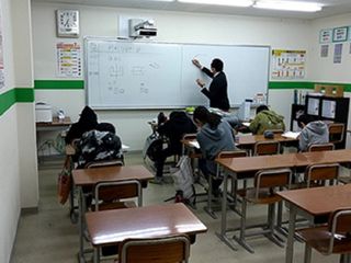 QUREOプログラミング教室【ベスト学院進学塾】 泉教室4
