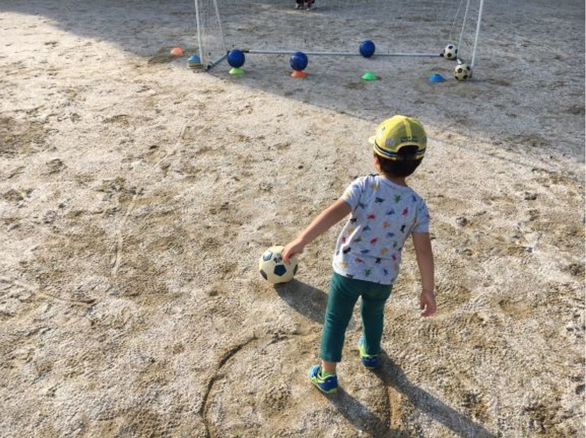 ルーキーズjrサッカークラブは未就園児から習える 料金や指導法は 子供の習い事の体験申込はコドモブースター ルーキーズjrサッカークラブは未就園児から習える 料金や指導法は 子供の習い事の体験申込はコドモブースター