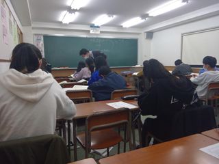 京進の中学・高校受験ＴＯＰΣ 教室 3