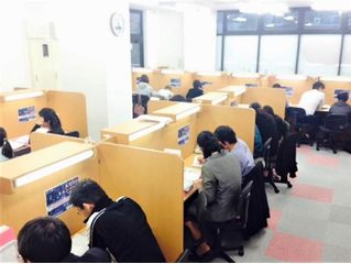 個別指導 スクールIE 教室 3